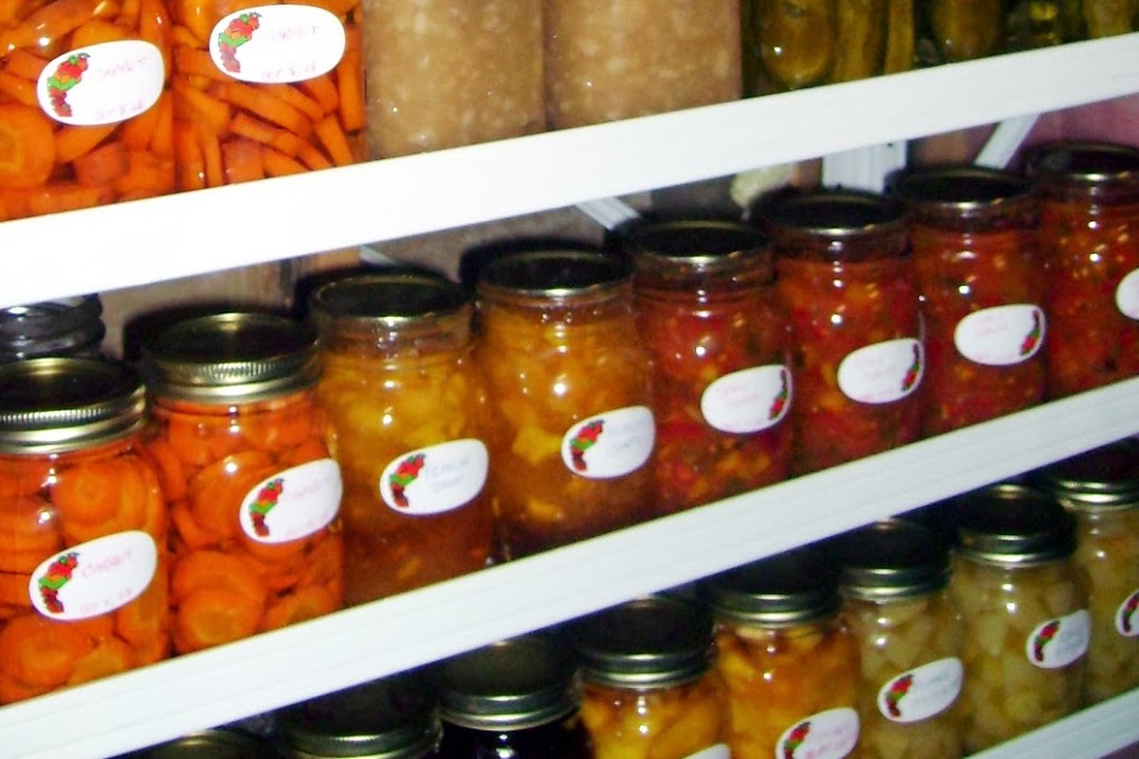 9 Quick & Easy Ideas For An Organized Pantry #DIY Rural Mom