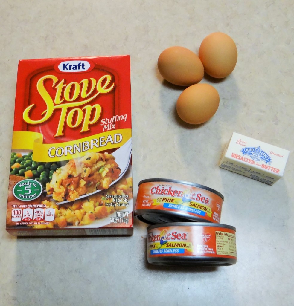 Quick and Easy (4 Ingredients!) Cornbread Salmon Cakes Recipe