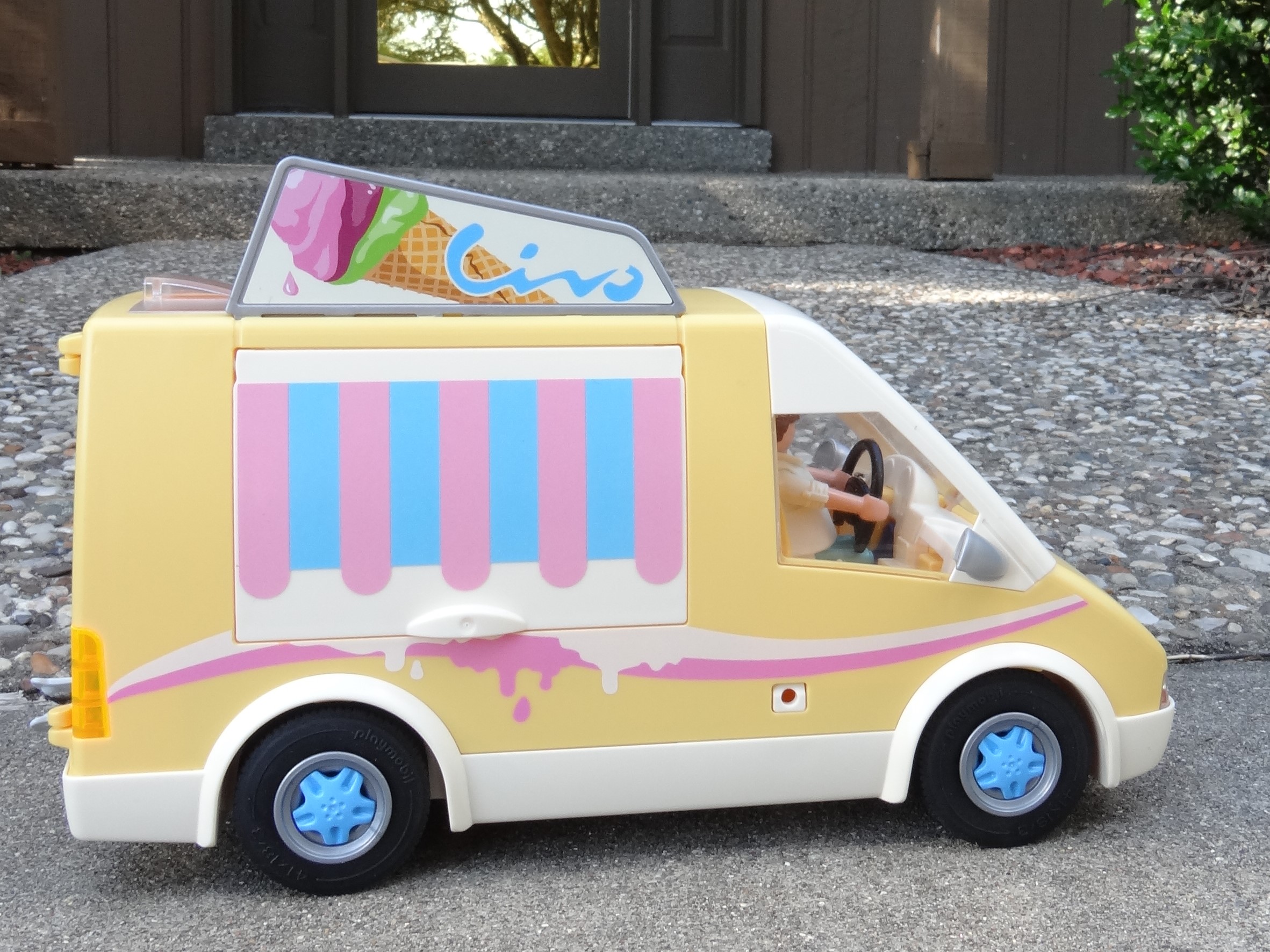 playmobil ice cream van