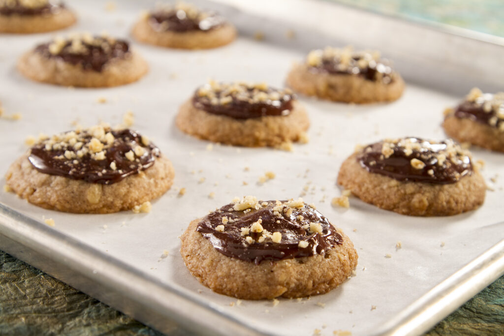 Spiced Walnut Crust Cookies with Chocolate Ganache