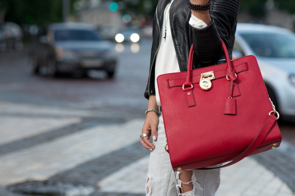 8 Stylish Tips for Busy Moms